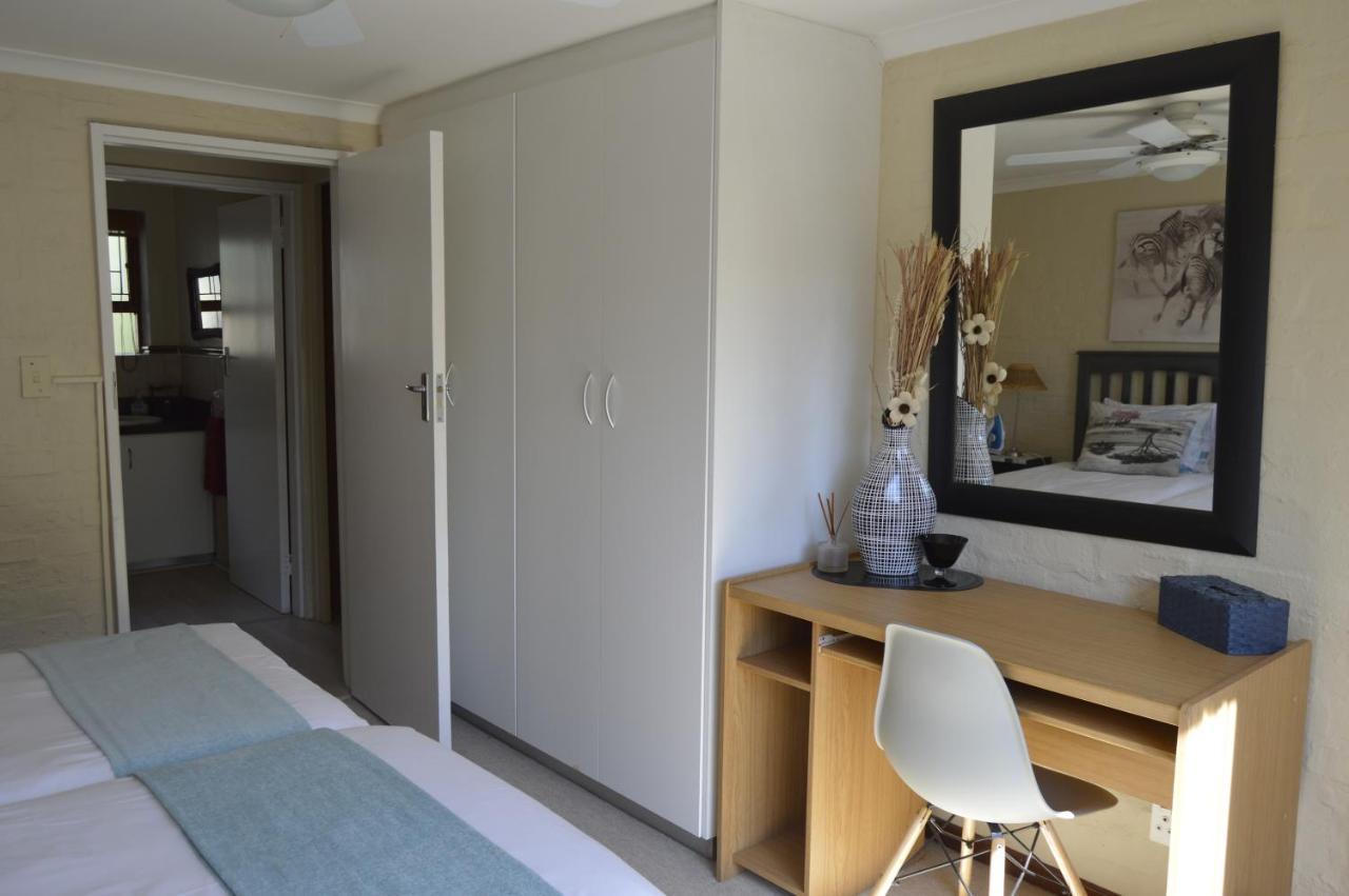 Harbourview Self Catering Apartment Gordonʼs Bay Exterior foto